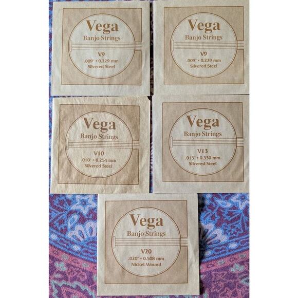 Vega Banjo V700 Strings Set of 5 Light Gauge NOS - Picture 3 of 3